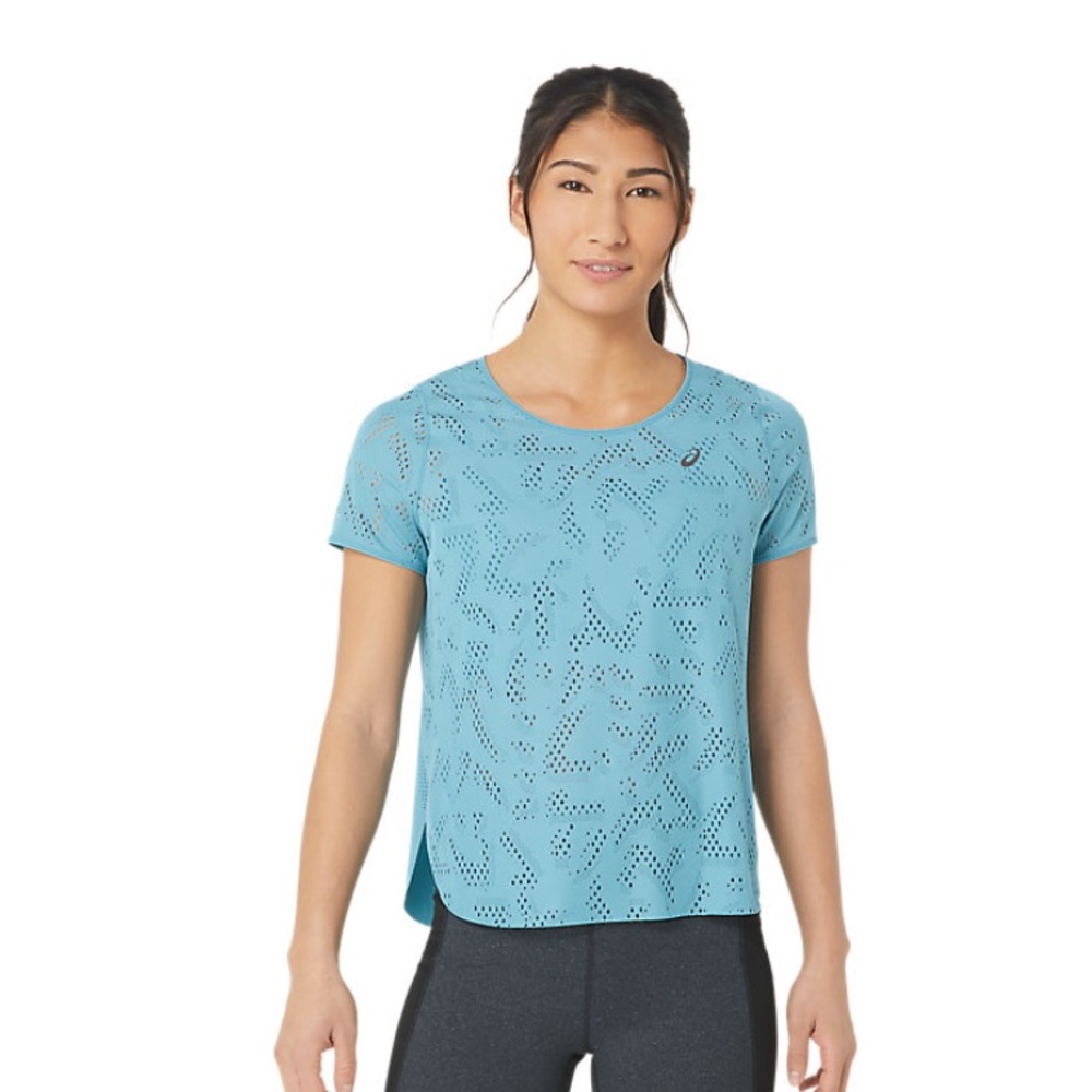 Running top, worn once, women’s medium, color: Gris blue